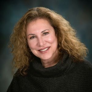 Meet your Posher, Suzanne